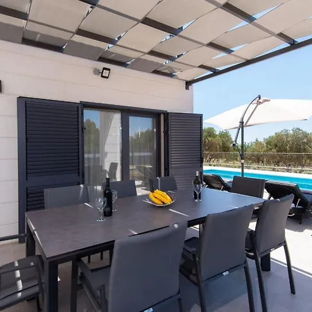 Casa de Férias Malsina By Interhome *