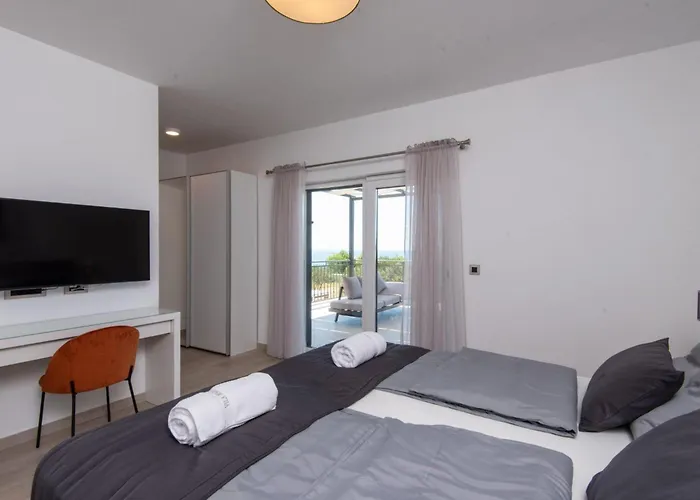 Malsina By Interhome * Orebić